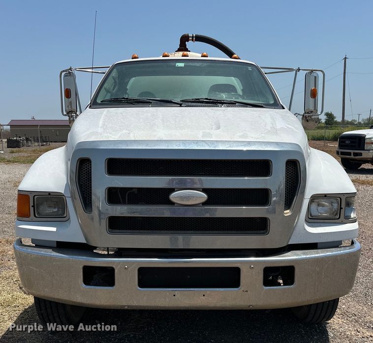 image for item DO6997 2007 Ford  F750 Super Duty vacuum truck