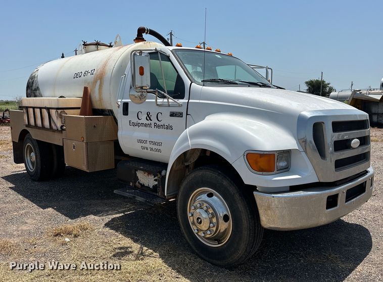 image for item DO6997 2007 Ford  F750 Super Duty vacuum truck