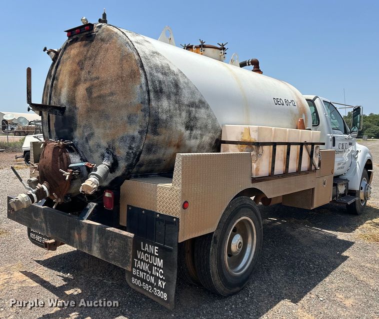 image for item DO6997 2007 Ford  F750 Super Duty vacuum truck