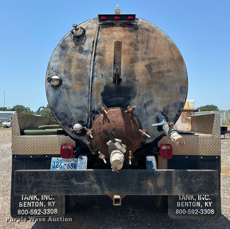 image for item DO6997 2007 Ford  F750 Super Duty vacuum truck