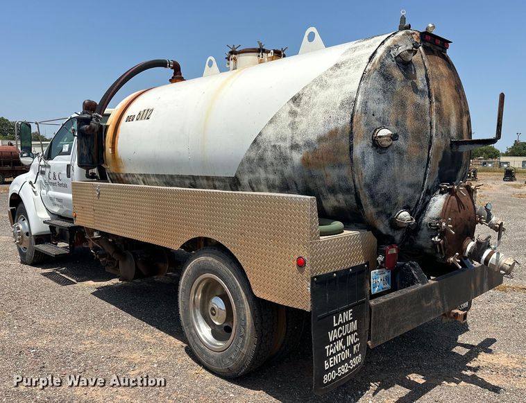 image for item DO6997 2007 Ford  F750 Super Duty vacuum truck