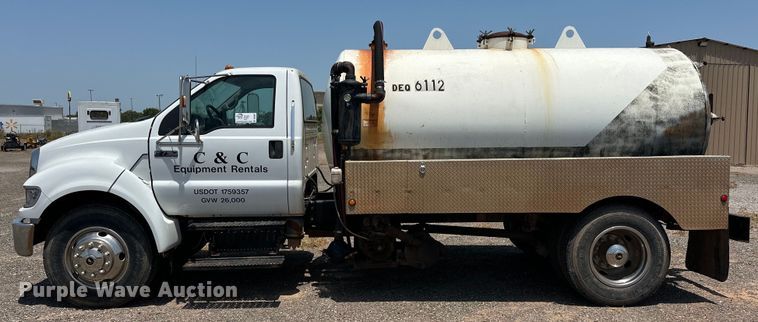 image for item DO6997 2007 Ford  F750 Super Duty vacuum truck