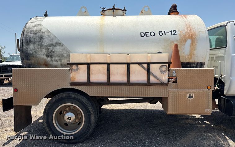 image for item DO6997 2007 Ford  F750 Super Duty vacuum truck