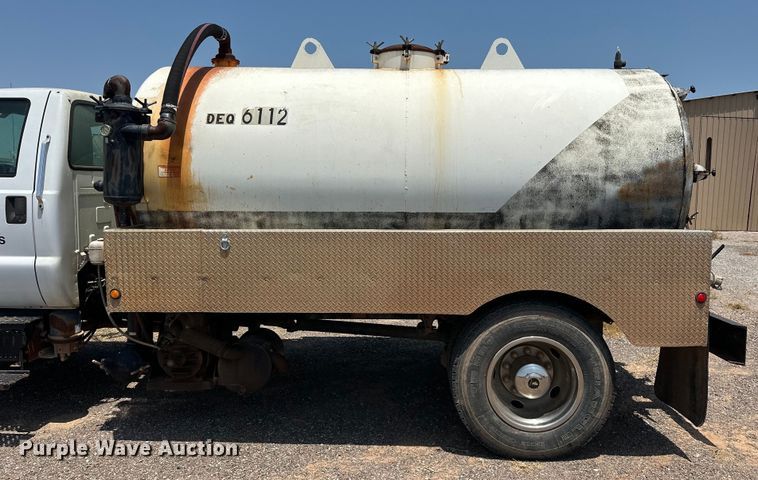 image for item DO6997 2007 Ford  F750 Super Duty vacuum truck