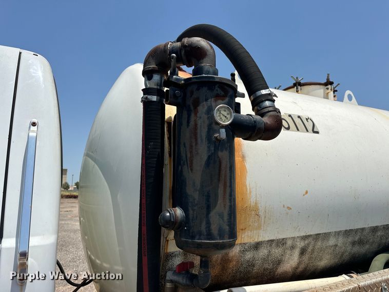 image for item DO6997 2007 Ford  F750 Super Duty vacuum truck