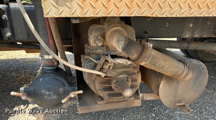 image for item DO6997 2007 Ford  F750 Super Duty vacuum truck