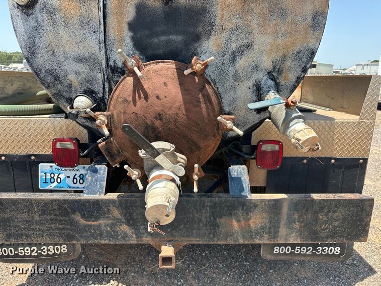 image for item DO6997 2007 Ford  F750 Super Duty vacuum truck