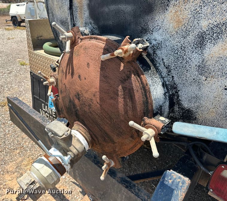 image for item DO6997 2007 Ford  F750 Super Duty vacuum truck