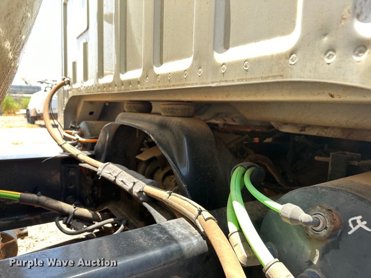 image for item DO6997 2007 Ford  F750 Super Duty vacuum truck