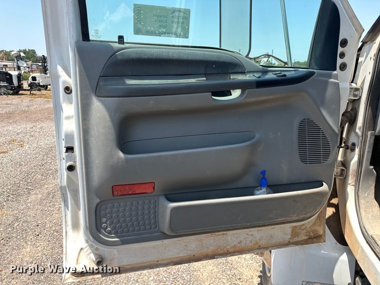 image for item DO6997 2007 Ford  F750 Super Duty vacuum truck