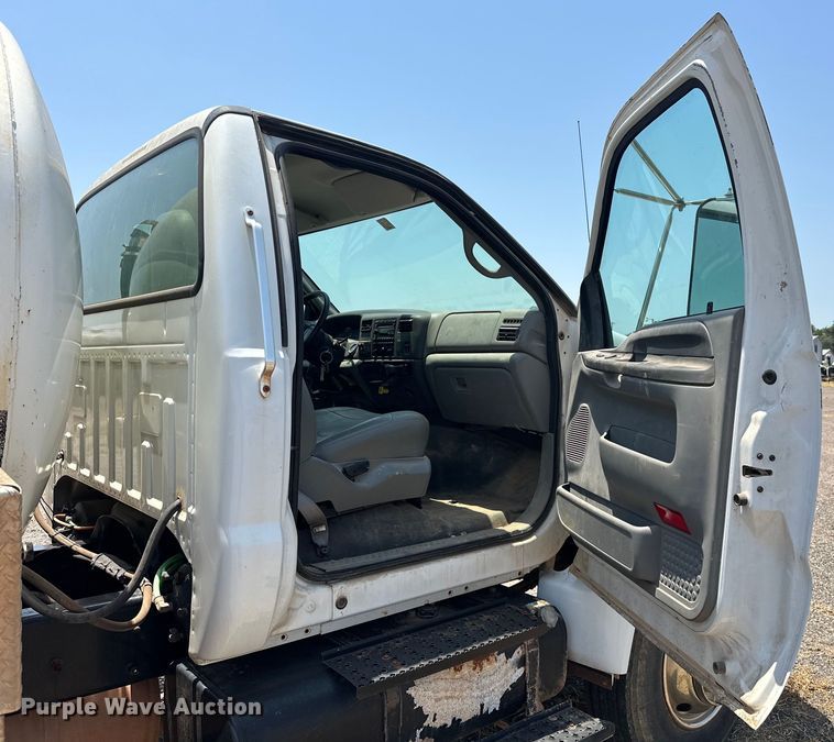 image for item DO6997 2007 Ford  F750 Super Duty vacuum truck
