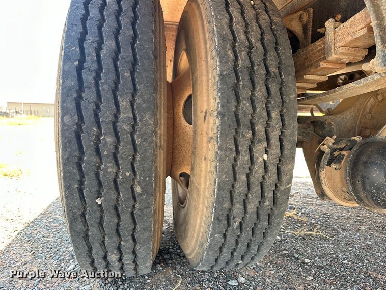 image for item DO6997 2007 Ford  F750 Super Duty vacuum truck