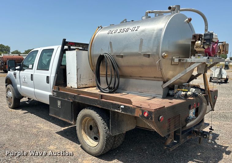 image for item DO6998 2008 Ford F550 Super Duty Crew Cab flatbed truck