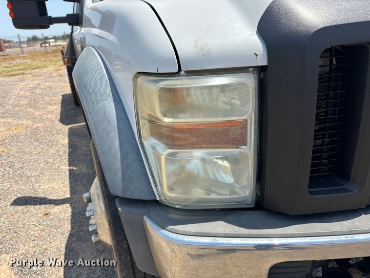 image for item DO6998 2008 Ford F550 Super Duty Crew Cab flatbed truck