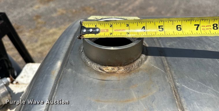 image for item DO6998 2008 Ford F550 Super Duty Crew Cab flatbed truck