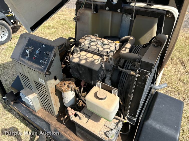 image for item DO7000 2016 Terex  RL4 light plant