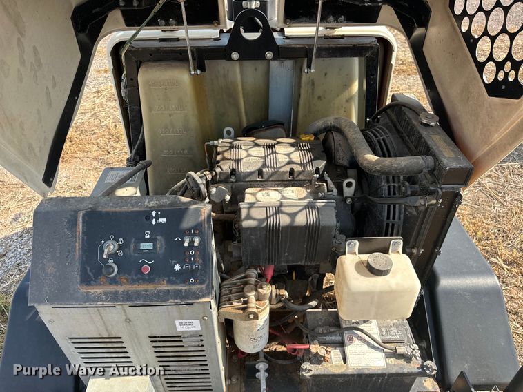 image for item DO7001 2016 Terex  RL4 light plant