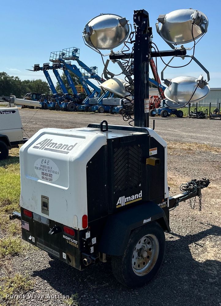 image for item DO7004 2017 Allmand  Night-Light V-Series NLV light plant