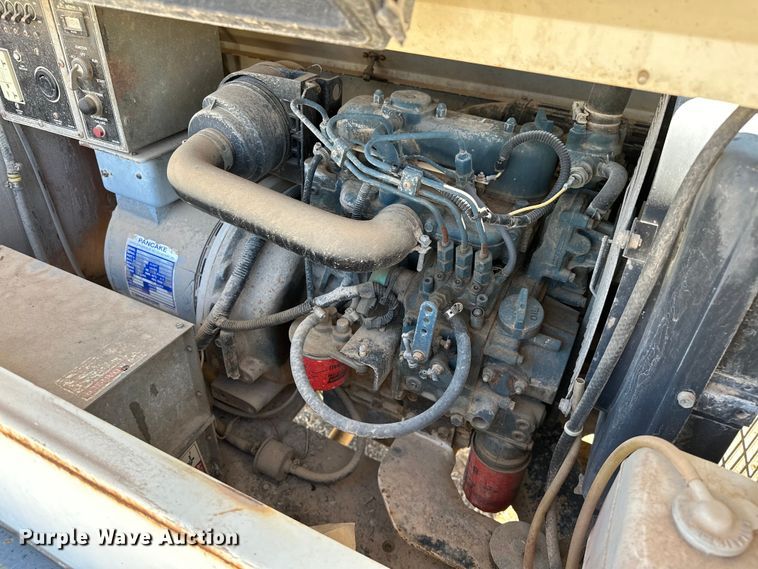 image for item DO7007 2008 Terex RL4000 light plant