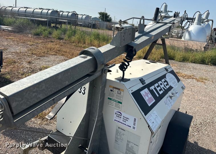 image for item DO7008 2014 Terex RL4 light plant