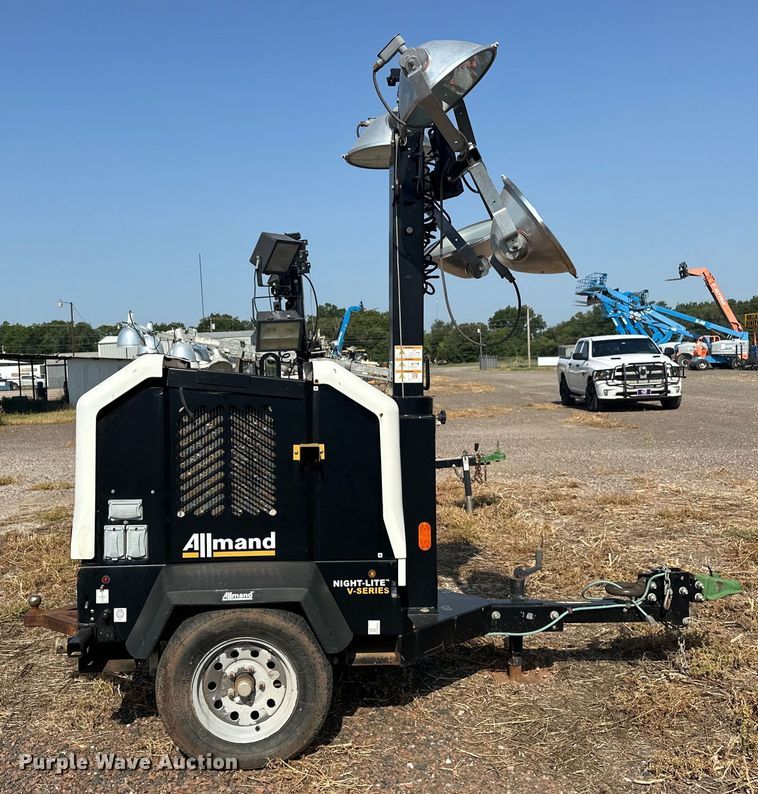 image for item DO7010 2018 Allmand  Night-Light V-Series  light plant