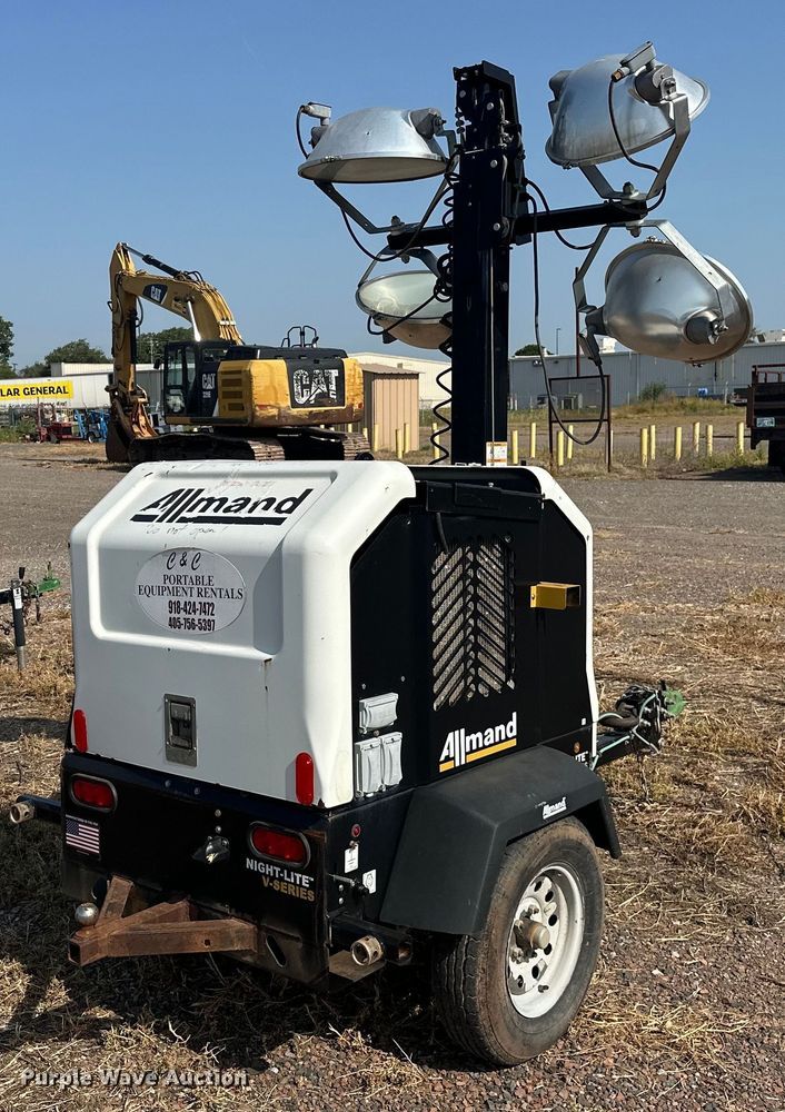 image for item DO7010 2018 Allmand  Night-Light V-Series  light plant