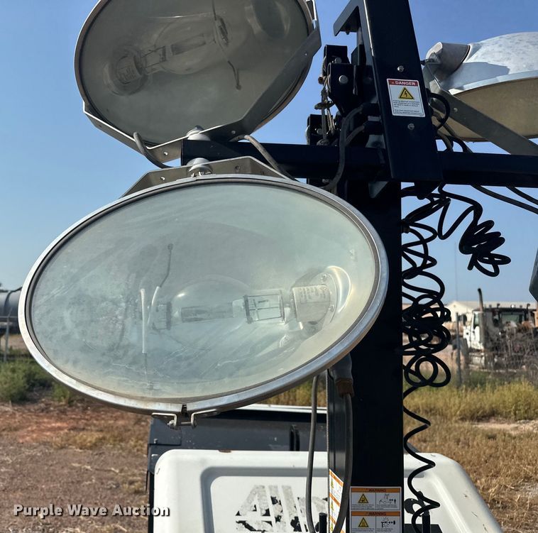 image for item DO7010 2018 Allmand  Night-Light V-Series  light plant