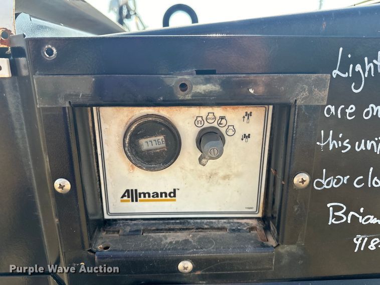 image for item DO7010 2018 Allmand  Night-Light V-Series  light plant