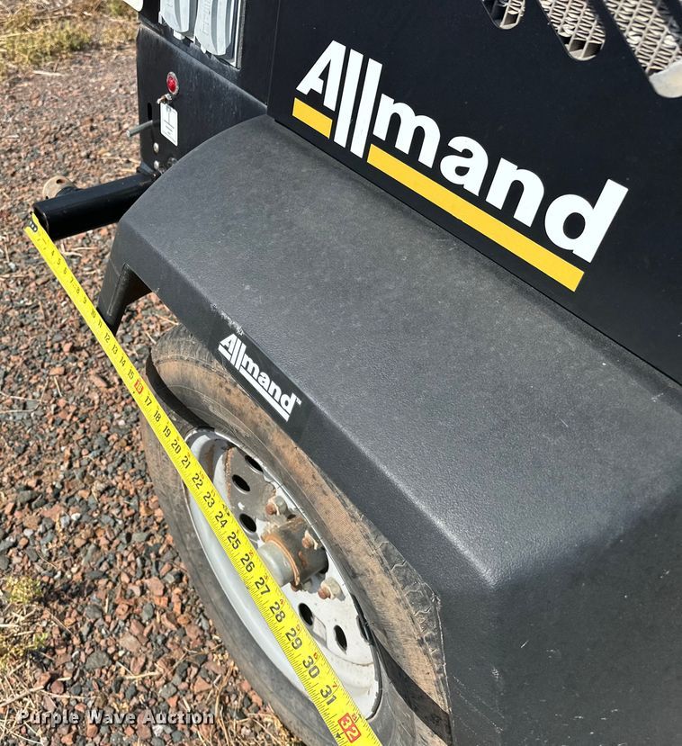 image for item DO7010 2018 Allmand  Night-Light V-Series  light plant