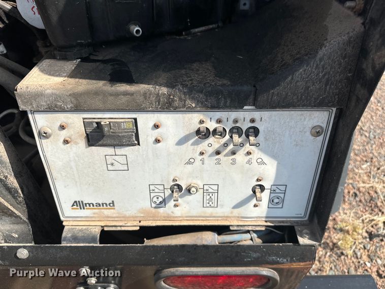 image for item DO7010 2018 Allmand  Night-Light V-Series  light plant