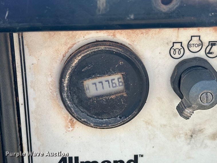 image for item DO7010 2018 Allmand  Night-Light V-Series  light plant