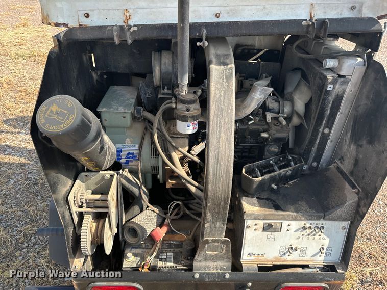 image for item DO7010 2018 Allmand  Night-Light V-Series  light plant