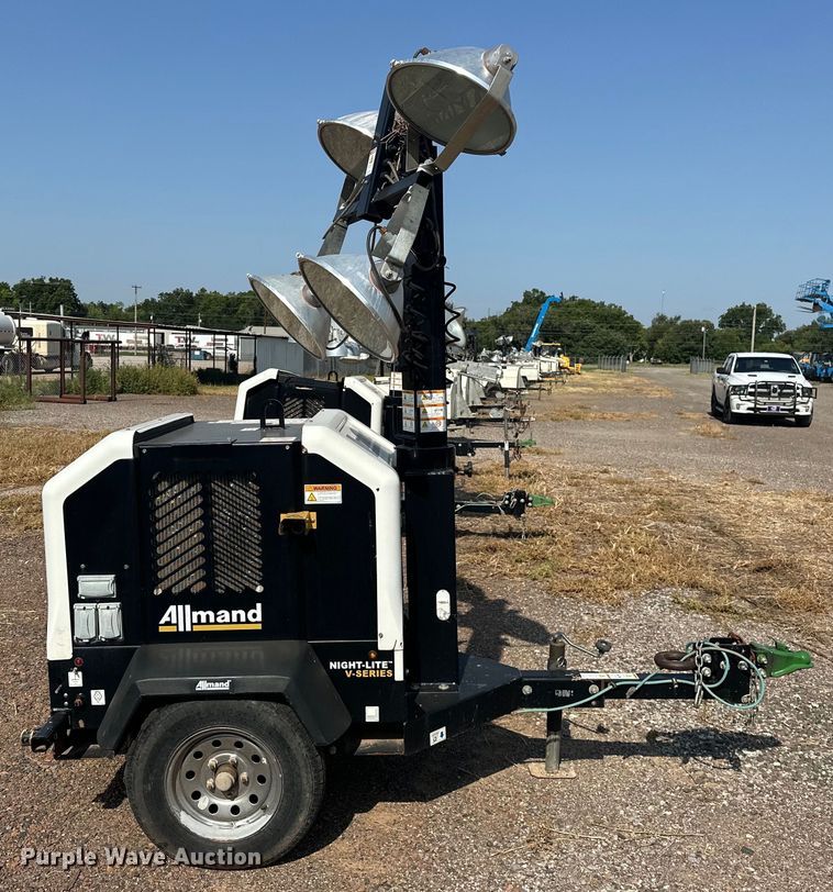 image for item DO7011 2018 Allmand  Night-Light V-Series  light plant