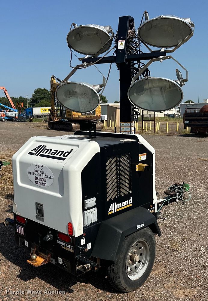 image for item DO7011 2018 Allmand  Night-Light V-Series  light plant