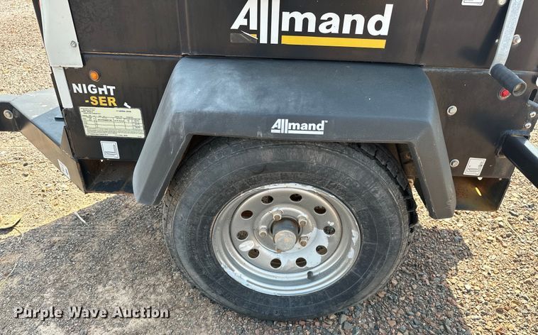 image for item DO7011 2018 Allmand  Night-Light V-Series  light plant