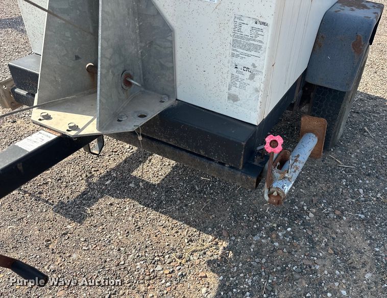 image for item DO7012 2008 Terex  RL4000 light plant