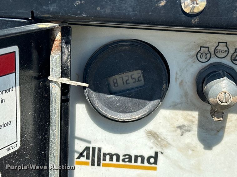 image for item DO7013 2018 Allmand  Night-Light V-Series NLV light plant