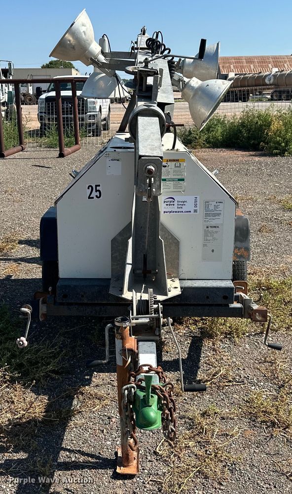 image for item DO7014 2011 Terex RL4000  light plant