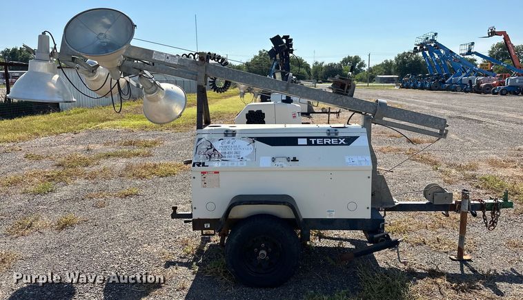 image for item DO7014 2011 Terex RL4000  light plant