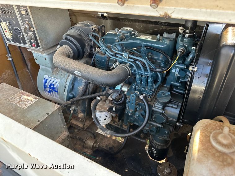 image for item DO7014 2011 Terex RL4000  light plant