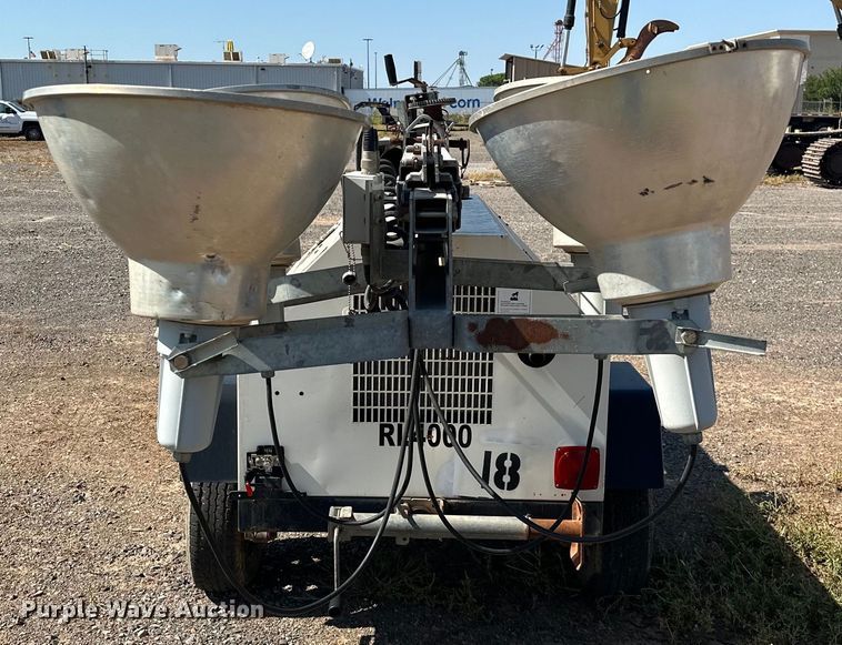 image for item DO7015 2008 Terex RL4000 light plant