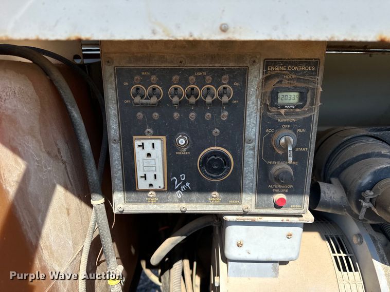 image for item DO7015 2008 Terex RL4000 light plant