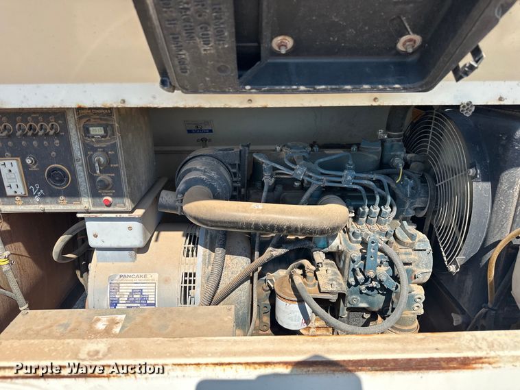 image for item DO7015 2008 Terex RL4000 light plant