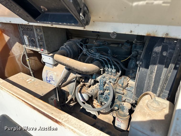 image for item DO7015 2008 Terex RL4000 light plant