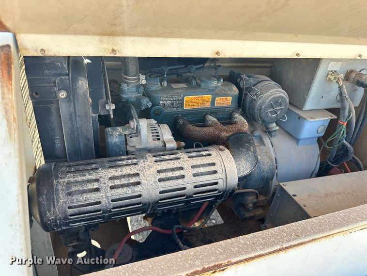 image for item DO7015 2008 Terex RL4000 light plant