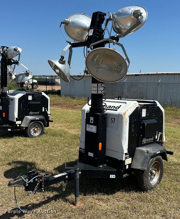 image for item DO7016 2017 Allmand  Night-Light V-Series NLV light plant