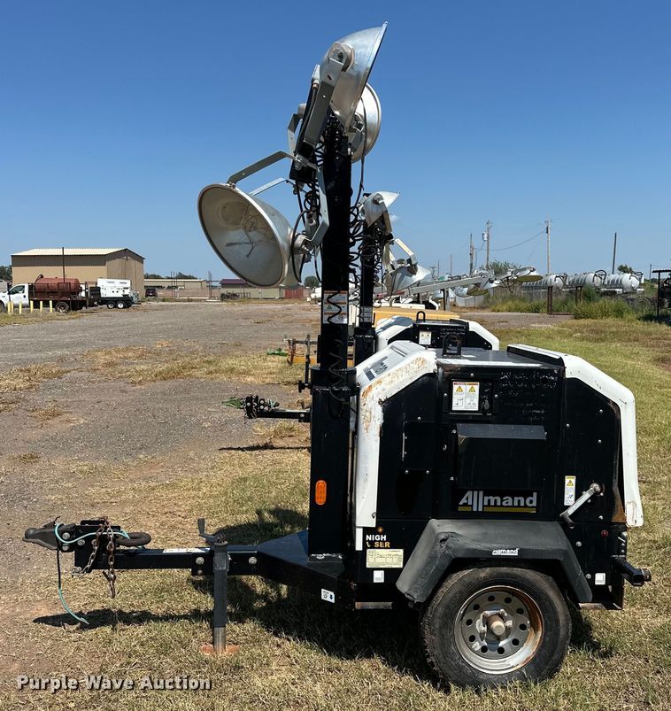 image for item DO7016 2017 Allmand  Night-Light V-Series NLV light plant