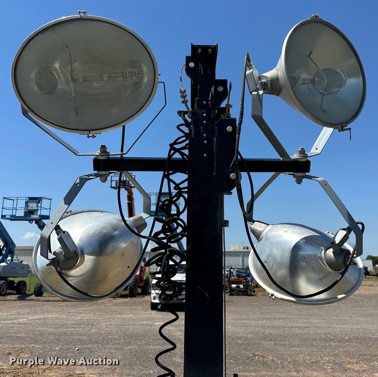 image for item DO7016 2017 Allmand  Night-Light V-Series NLV light plant