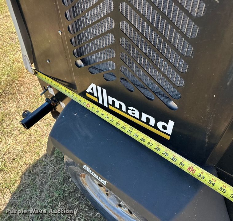 image for item DO7016 2017 Allmand  Night-Light V-Series NLV light plant