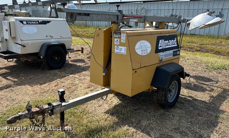 image for item DO7017 Allmand  Night-Light Pro NL 8  light plant